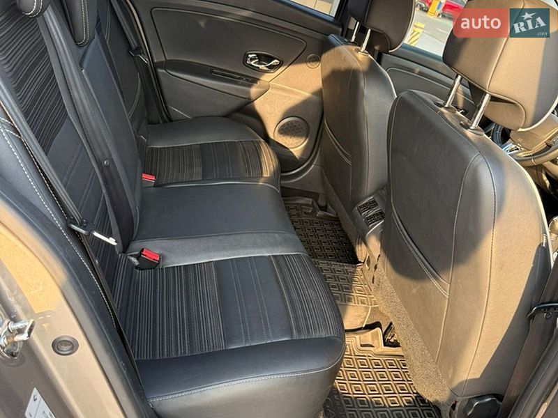 Седан Renault Fluence 2015 в Киеве