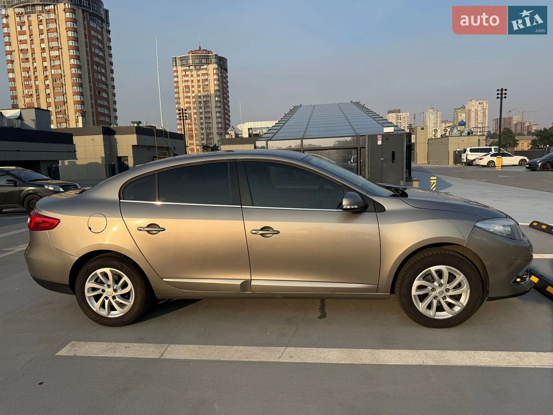 2015 Renault Fluence - мініатюра 8