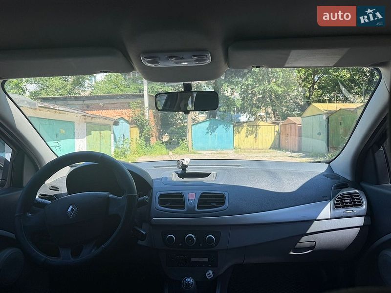 Седан Renault Fluence 2011 в Полтаві