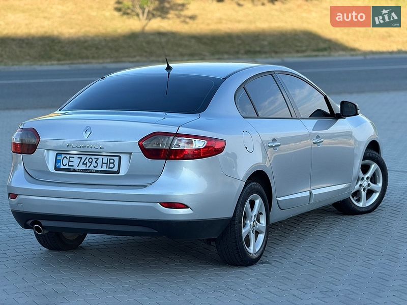 Седан Renault Fluence 2012 в Чернівцях