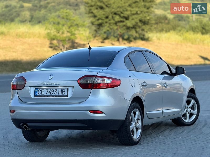 Седан Renault Fluence 2012 в Чернівцях