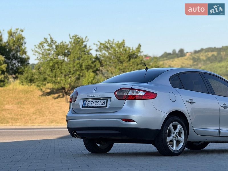 Седан Renault Fluence 2012 в Чернівцях