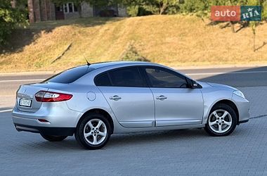 Седан Renault Fluence 2012 в Чернівцях