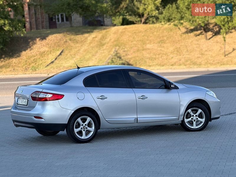 Седан Renault Fluence 2012 в Чернівцях