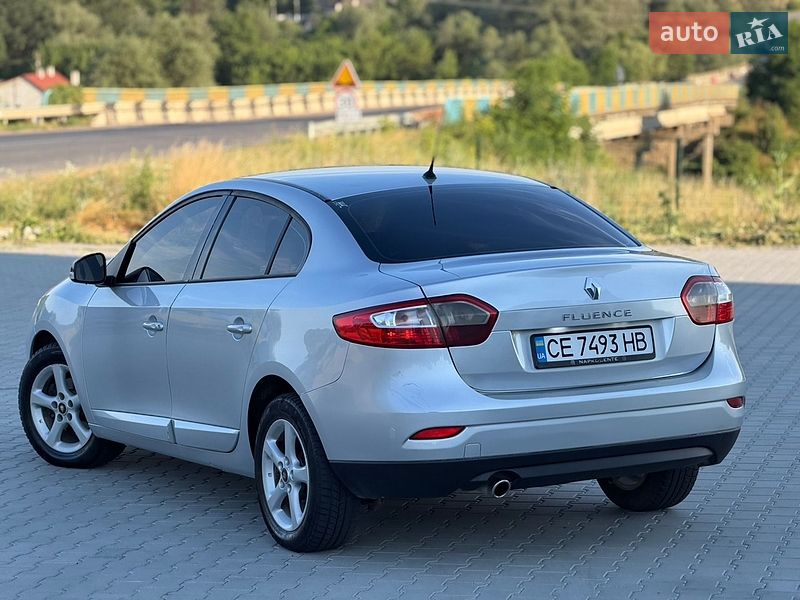 Седан Renault Fluence 2012 в Чернівцях