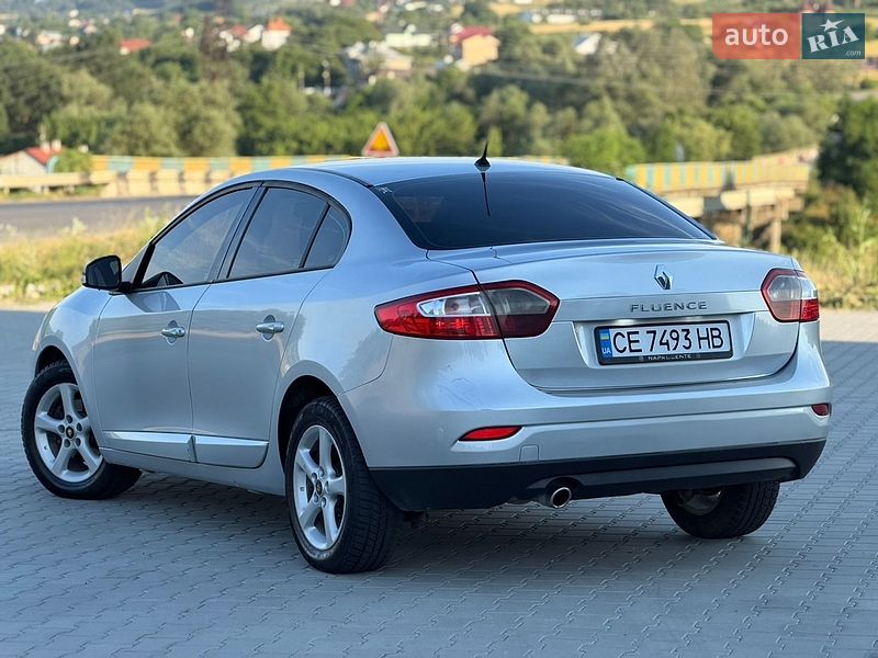 Седан Renault Fluence 2012 в Чернівцях