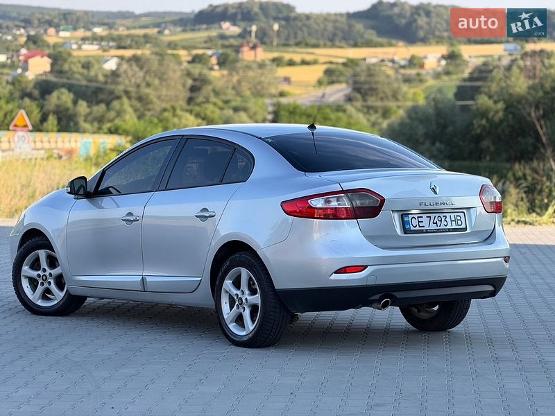 Седан Renault Fluence 2012 в Чернівцях