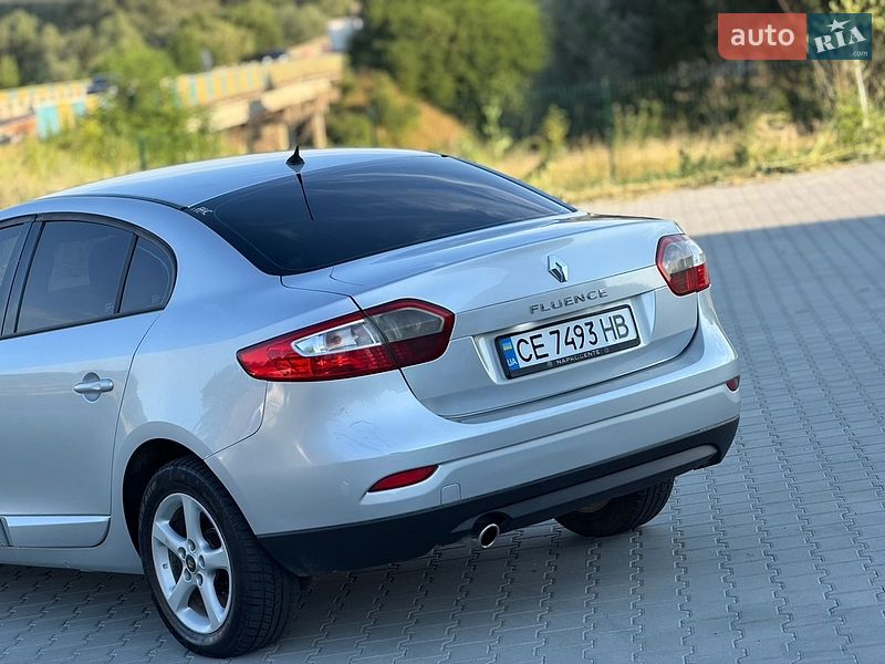 Седан Renault Fluence 2012 в Чернівцях