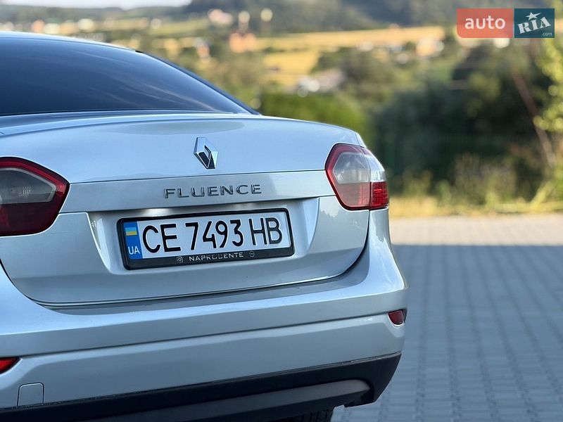Седан Renault Fluence 2012 в Чернівцях