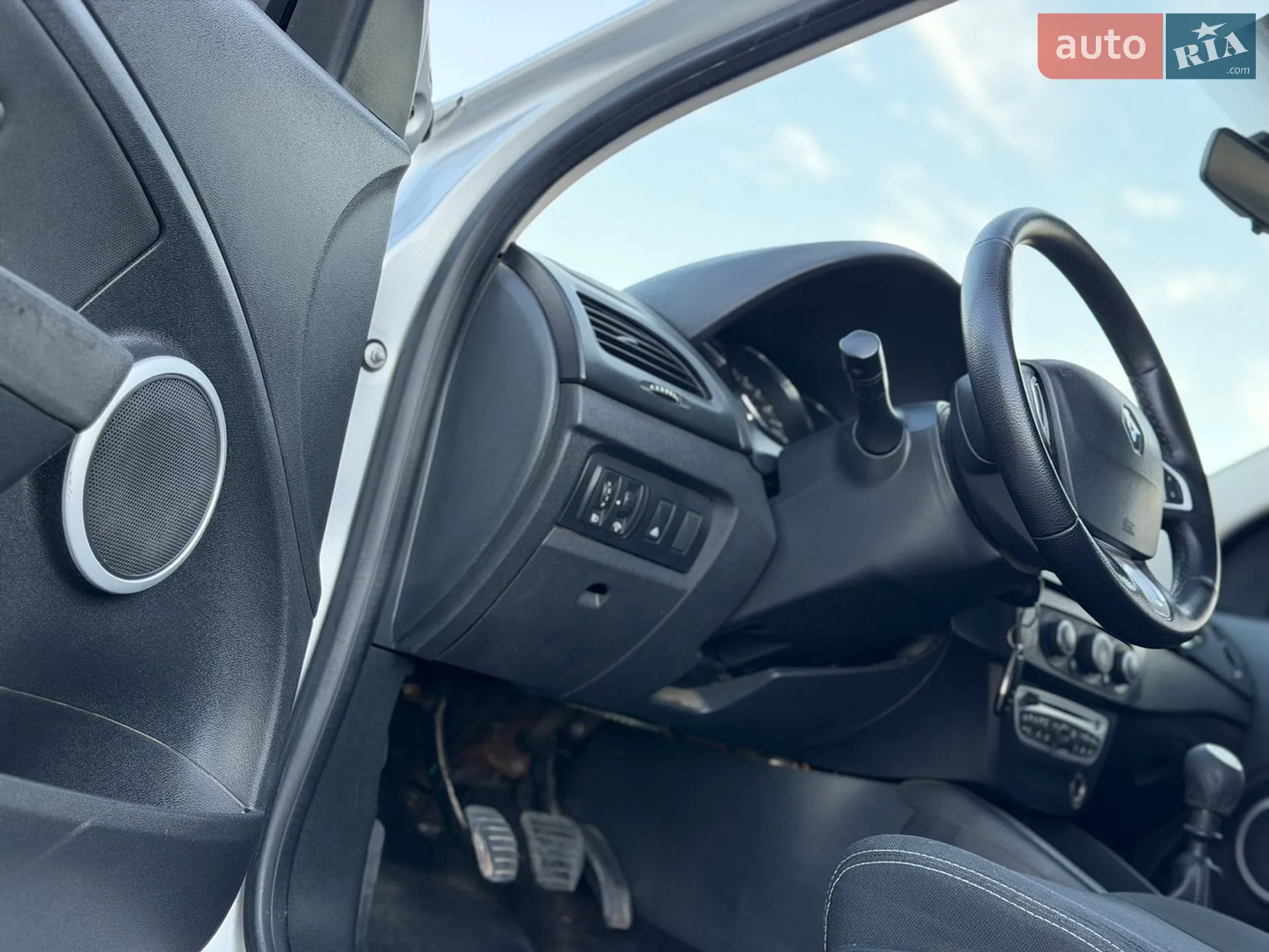 2012 Renault Fluence - мініатюра 32