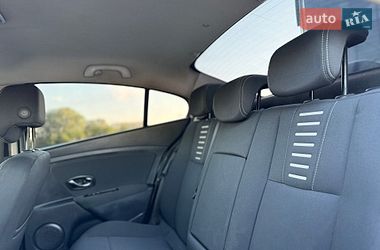 Седан Renault Fluence 2012 в Чернівцях