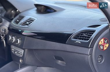 Седан Renault Fluence 2012 в Чернівцях