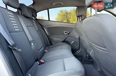 Седан Renault Fluence 2012 в Чернівцях
