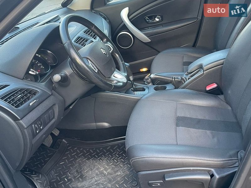 Седан Renault Fluence 2012 в Умани