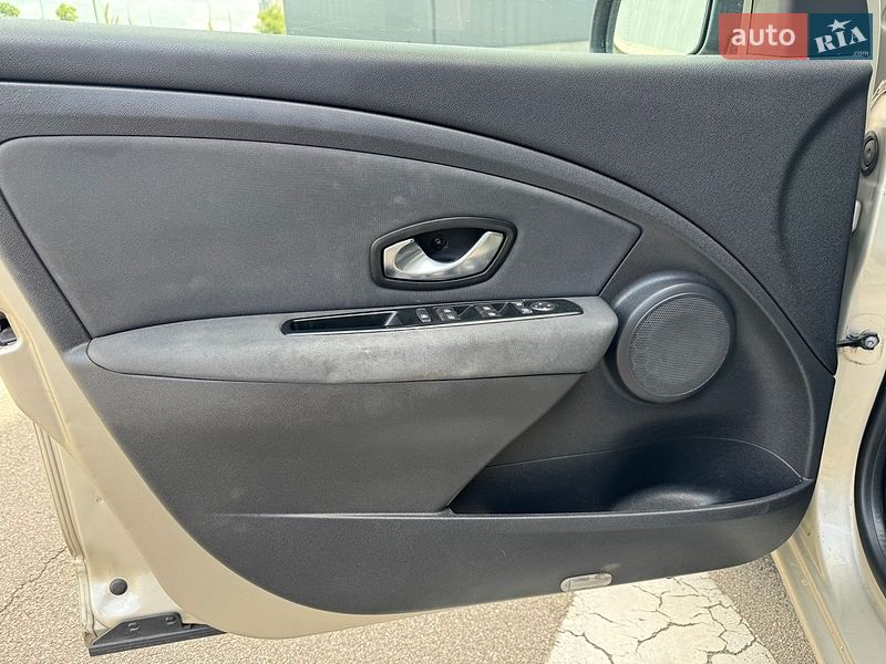 Седан Renault Fluence 2010 в Києві
