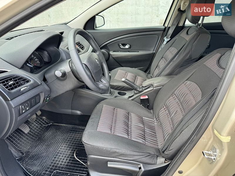 Седан Renault Fluence 2010 в Києві