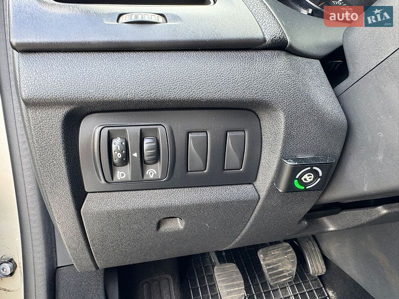 Седан Renault Fluence 2010 в Киеве фото 9 Седан Renault Fluence 2010 в Киеве