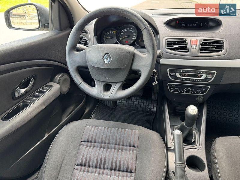 Седан Renault Fluence 2010 в Киеве фото 11 Седан Renault Fluence 2010 в Киеве