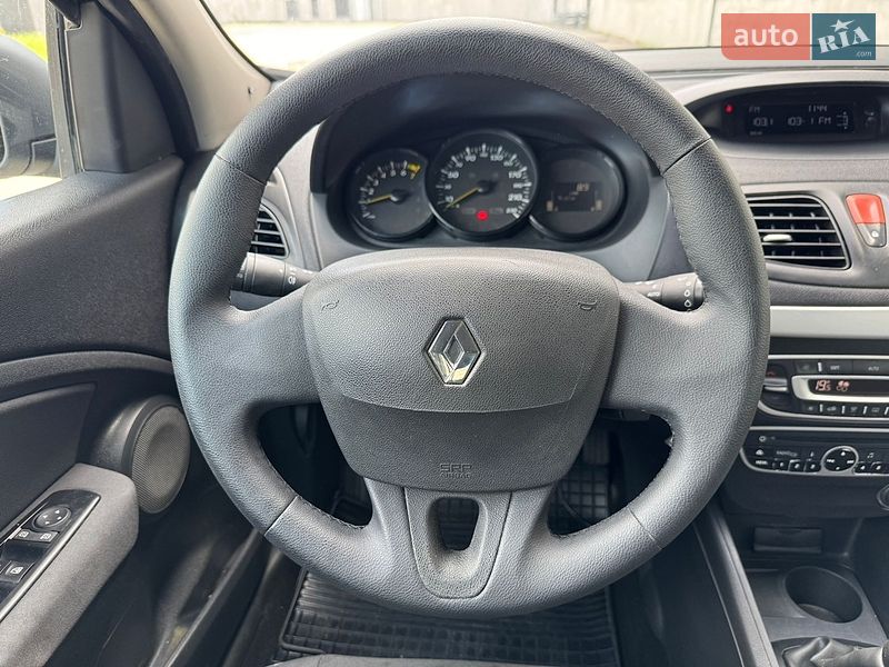 Седан Renault Fluence 2010 в Киеве фото 13 Седан Renault Fluence 2010 в Киеве