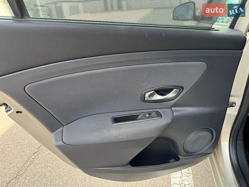 Седан Renault Fluence 2010 в Києві