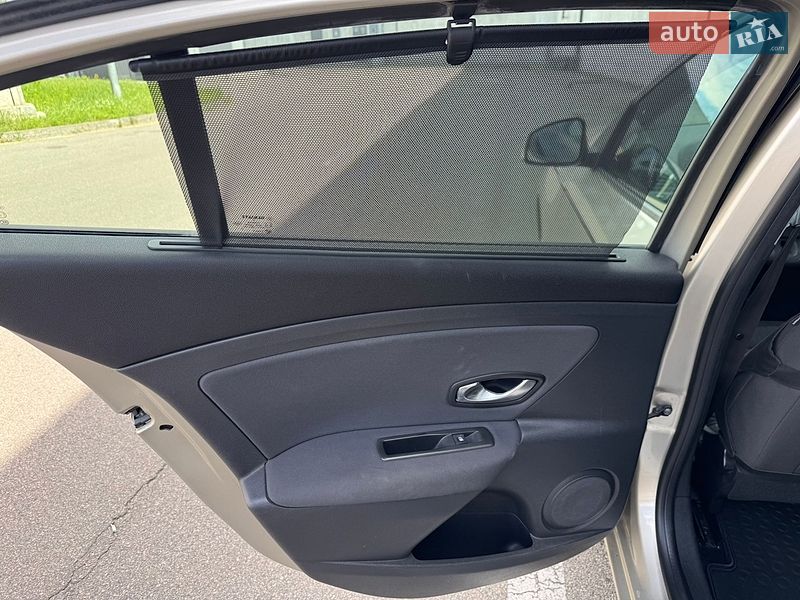 Седан Renault Fluence 2010 в Киеве фото 18 Седан Renault Fluence 2010 в Киеве