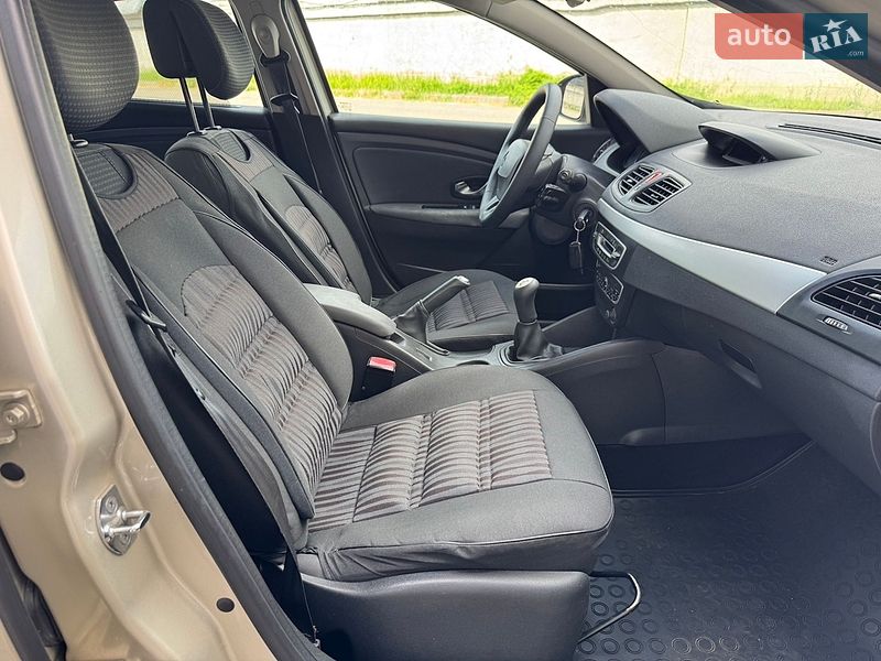 Седан Renault Fluence 2010 в Києві