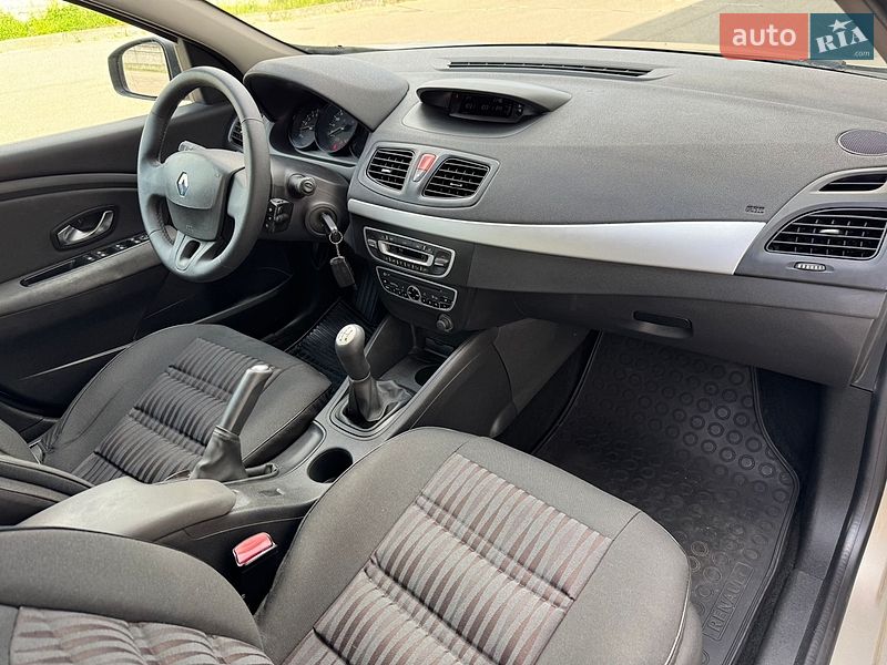 Седан Renault Fluence 2010 в Києві