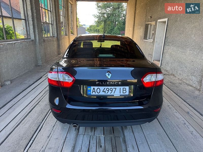 Седан Renault Fluence 2011 в Тячеві