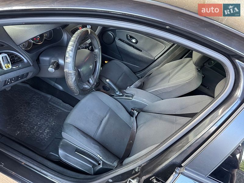 Седан Renault Fluence 2011 в Тячеві