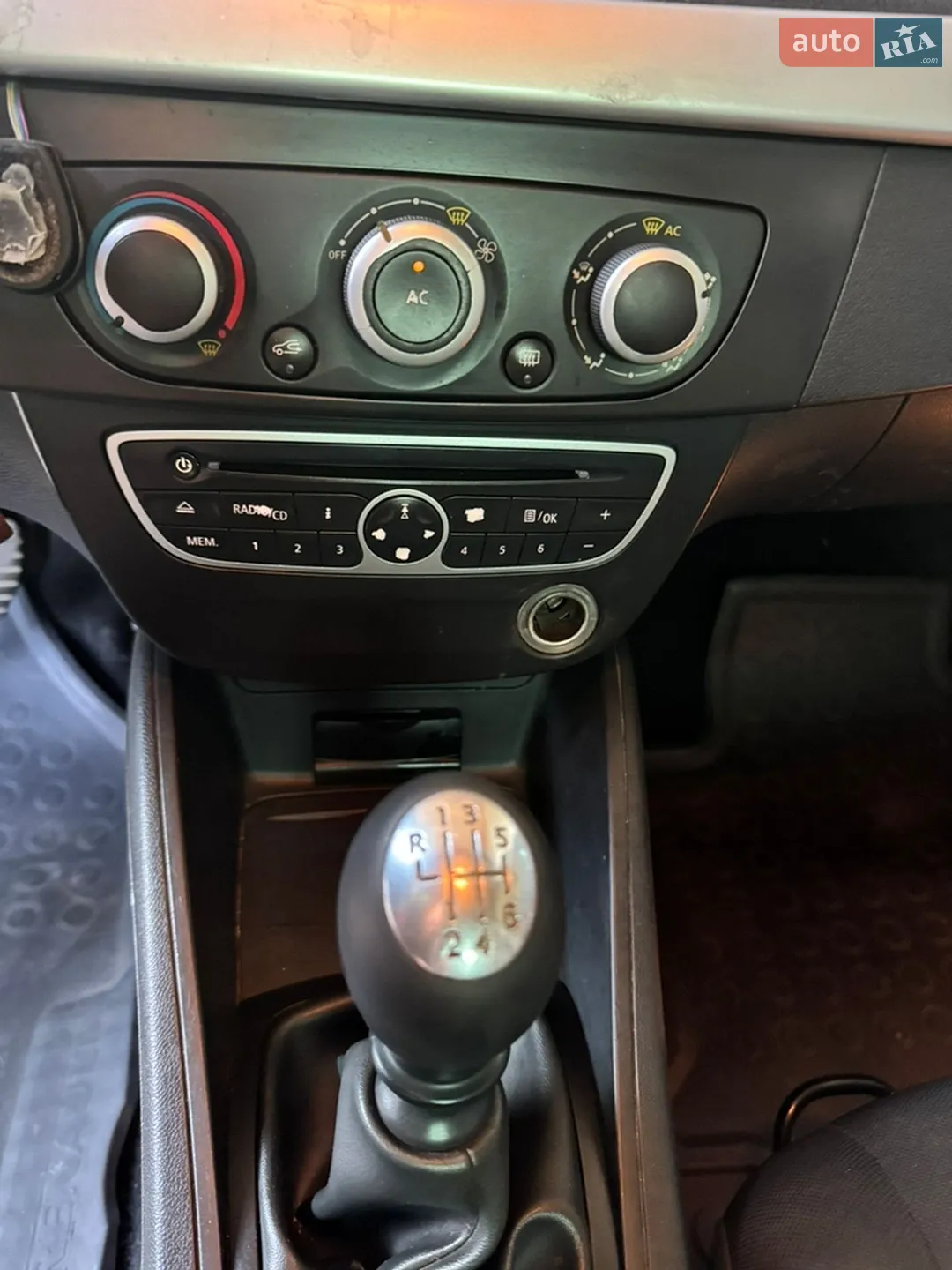 2011 Renault Fluence - мініатюра 12