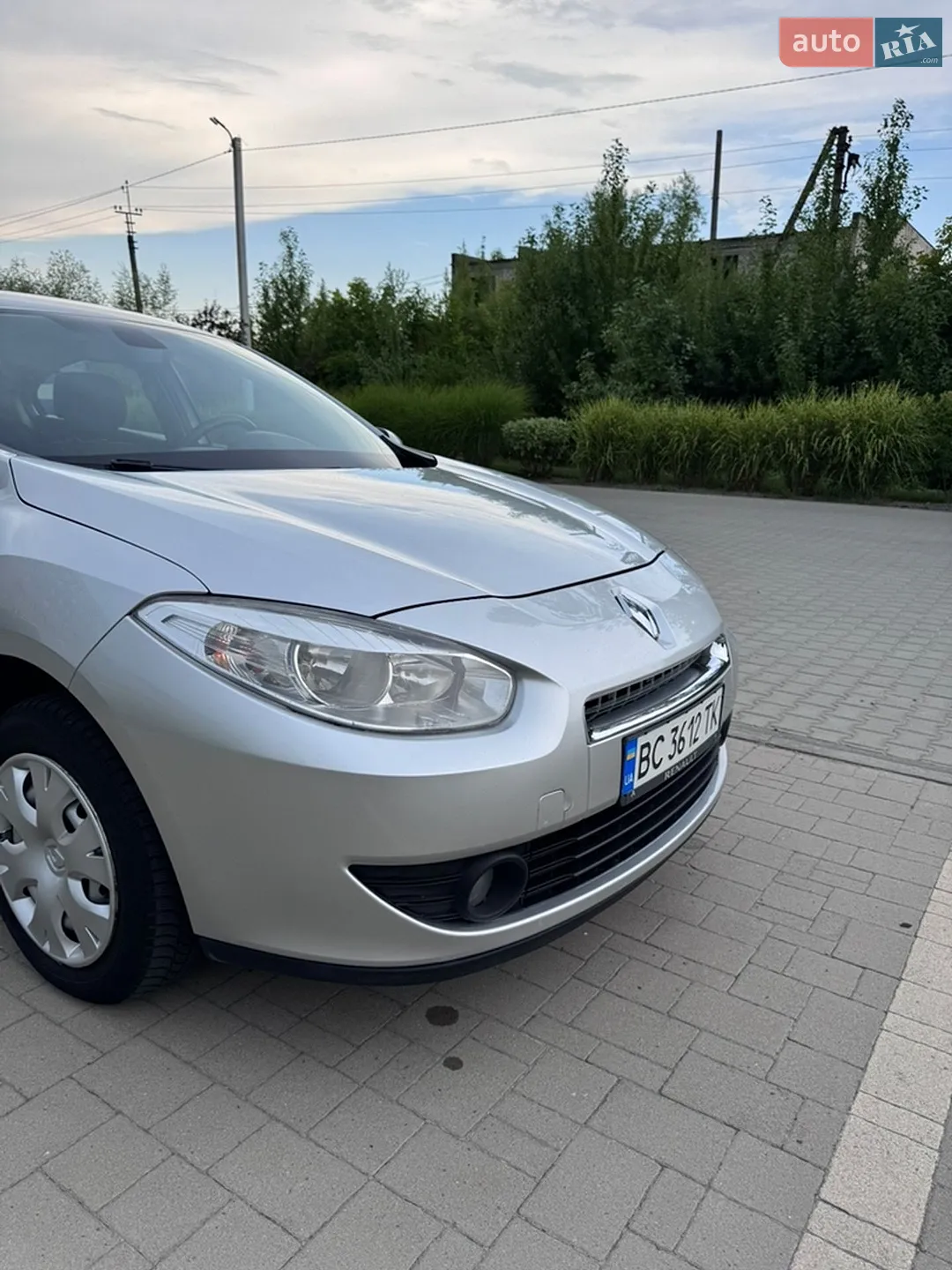2010 Renault Fluence - мініатюра 2