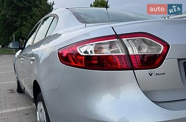 Седан Renault Fluence 2010 в Львові