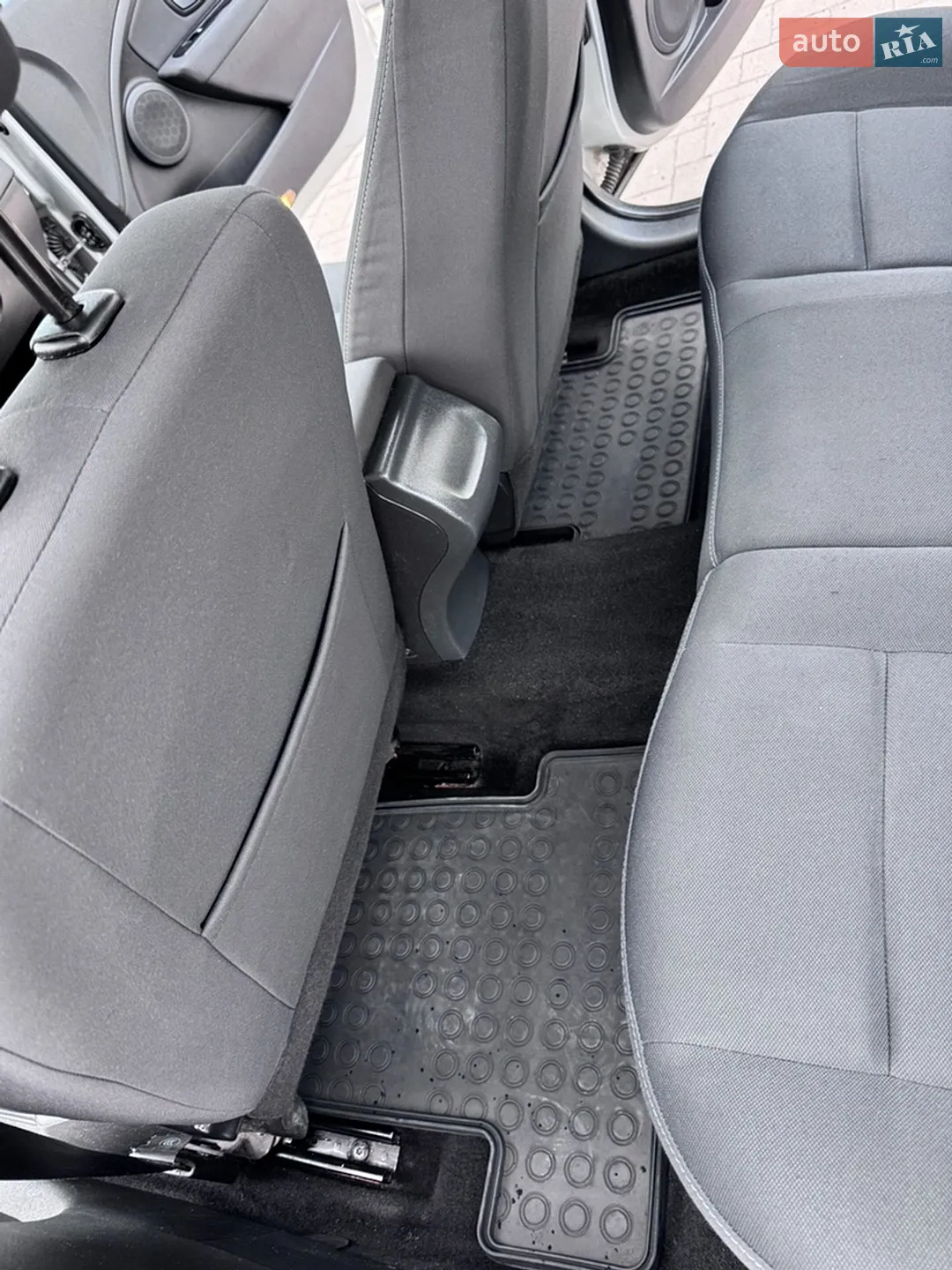 2010 Renault Fluence - мініатюра 26
