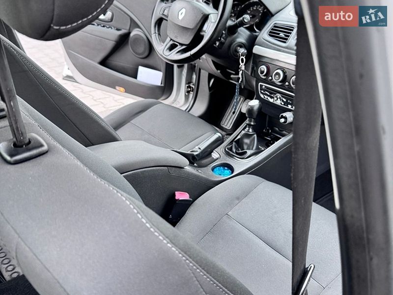 Седан Renault Fluence 2010 в Львові