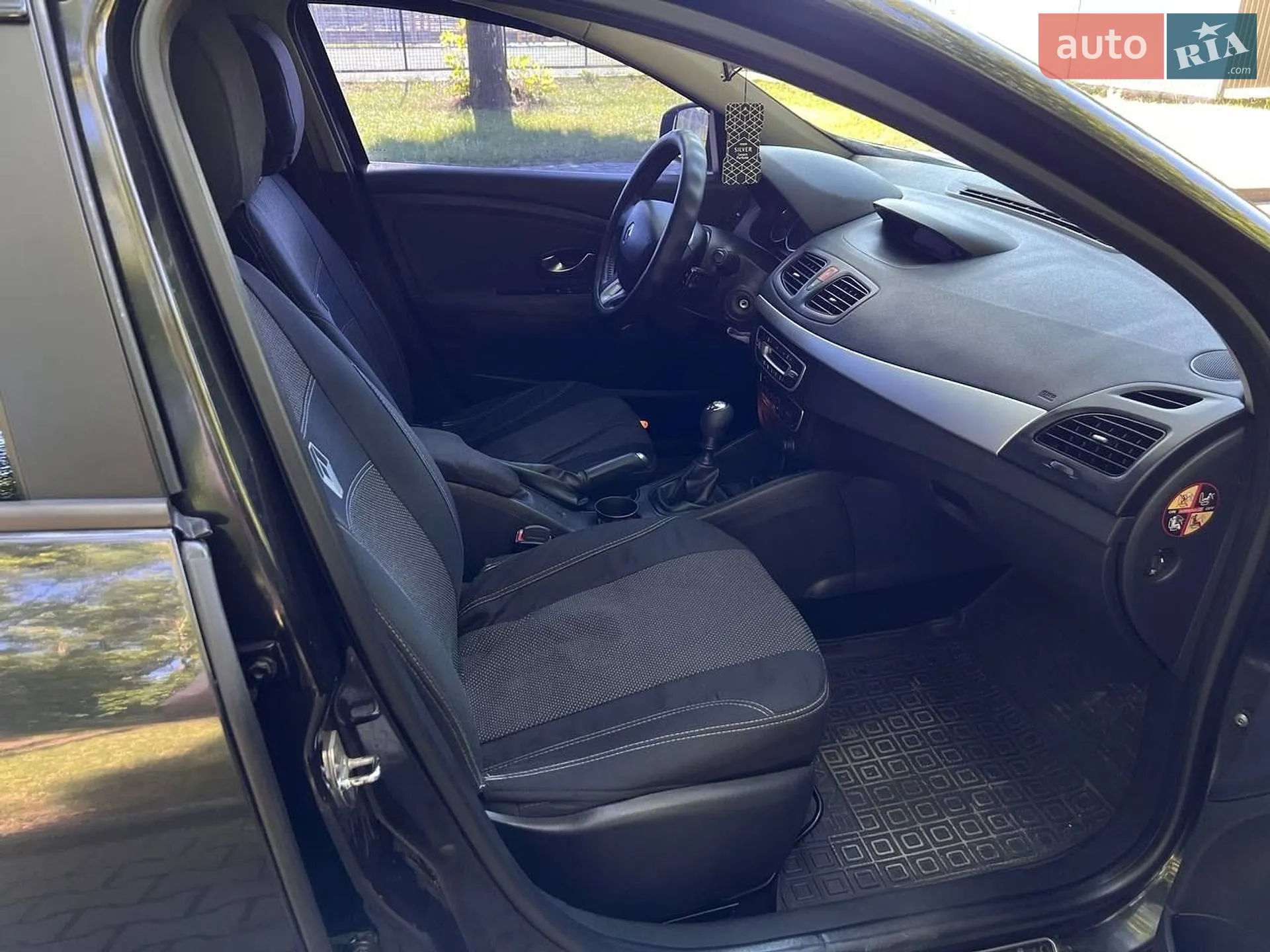 2011 Renault Fluence - мініатюра 11