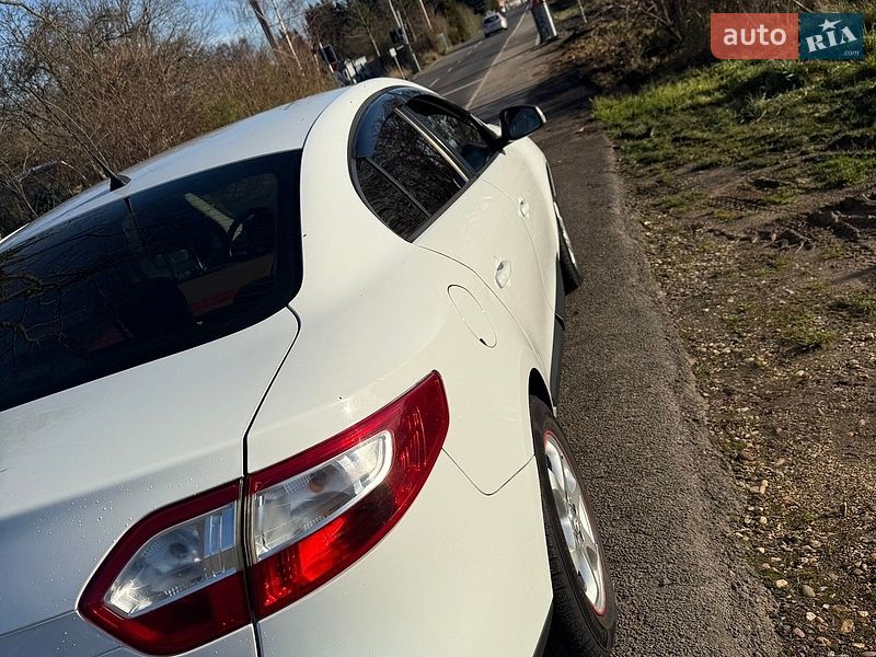 Седан Renault Fluence 2016 в Киеве