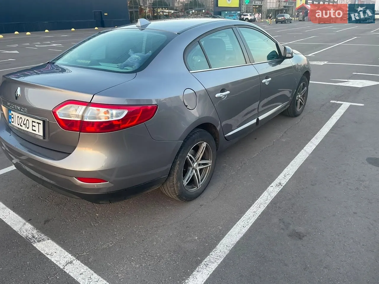 2011 Renault Fluence - мініатюра 9