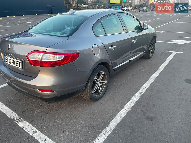 Седан Renault Fluence 2011 в Чернігові