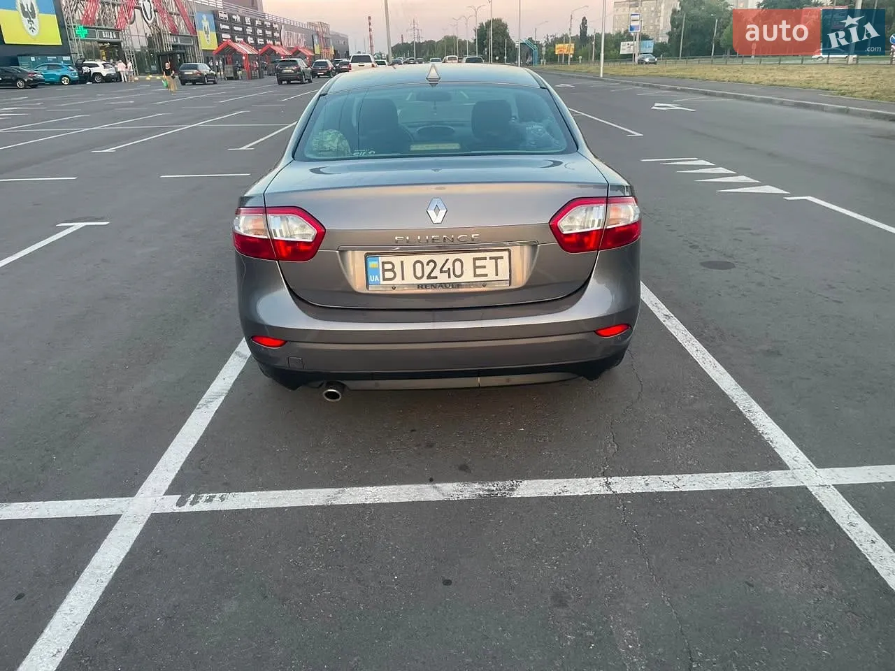2011 Renault Fluence - мініатюра 10