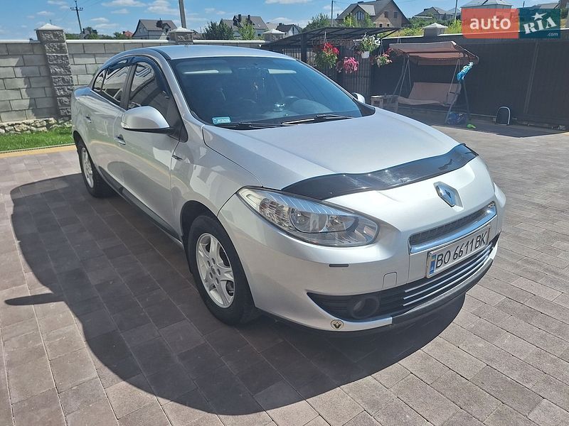 Седан Renault Fluence 2010 в Збаражі