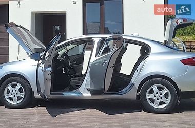 Седан Renault Fluence 2010 в Збаражі