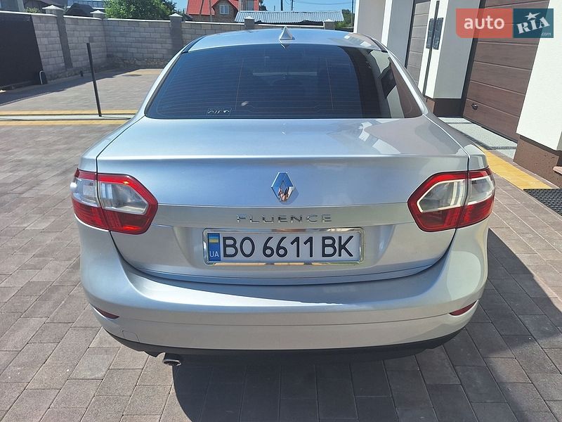 Седан Renault Fluence 2010 в Збаражі