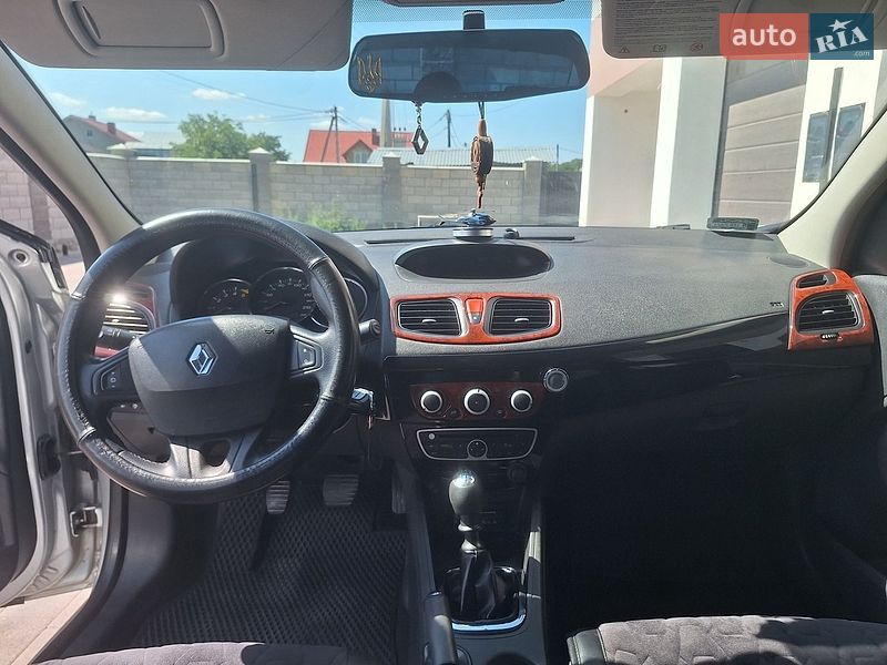 Седан Renault Fluence 2010 в Збаражі