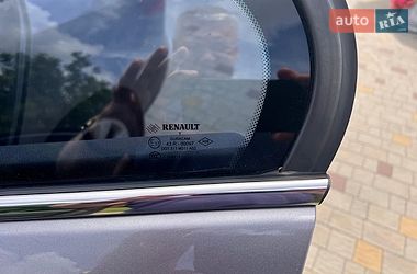 Седан Renault Fluence 2010 в Вараші