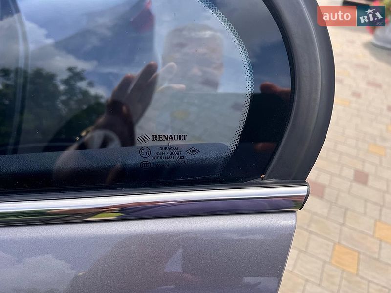 Седан Renault Fluence 2010 в Вараші