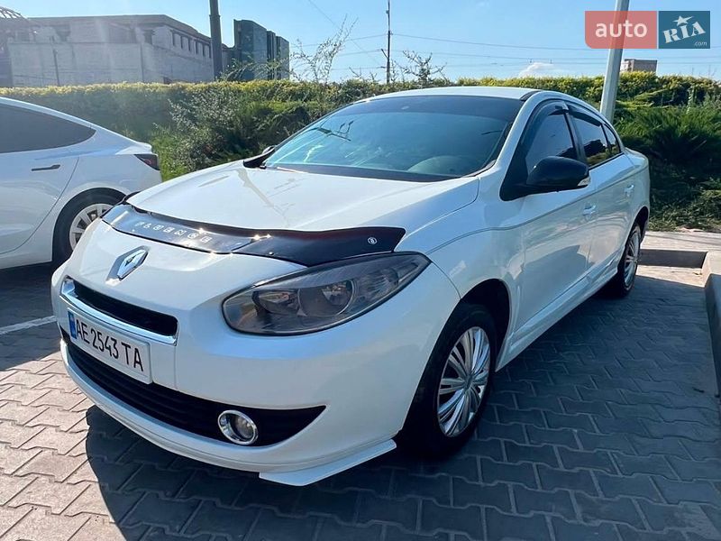 Renault Fluence, photos from the listing