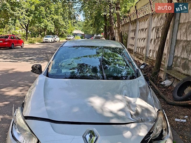 Седан Renault Fluence 2010 в Киеве