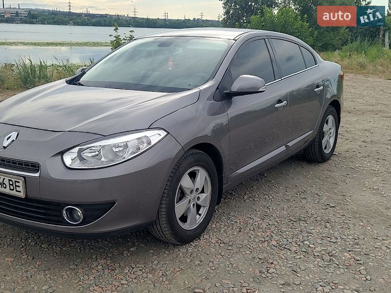 Седан Renault Fluence 2011 в Дніпрі