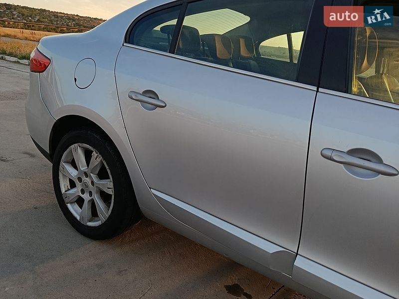 Седан Renault Fluence 2011 в Вознесенську