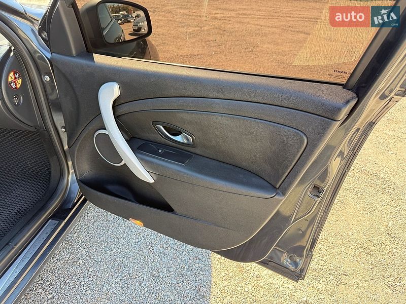 Седан Renault Fluence 2011 в Кропивницькому